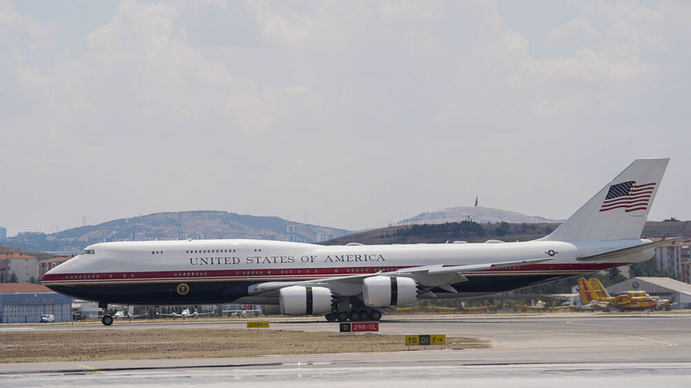 Trump'ın Uçağı Zirveye Ulaştı