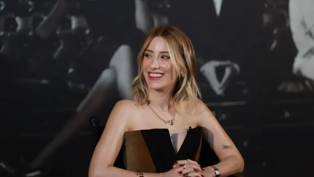 Hazal Kaya Ahbap'a Bağış Yaptı