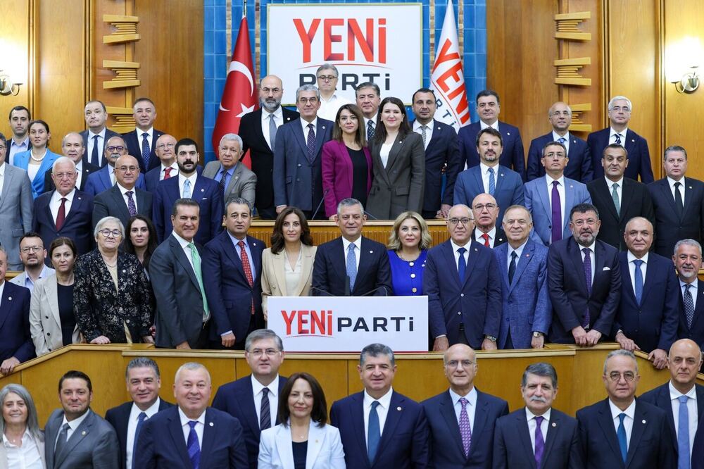 Yeni Parti'nin Grup Yönetimi Belli Oldu