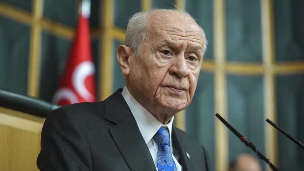 MHP, üç çocuğu olan ailelerden gelir vergisi alınmamasını önerdi