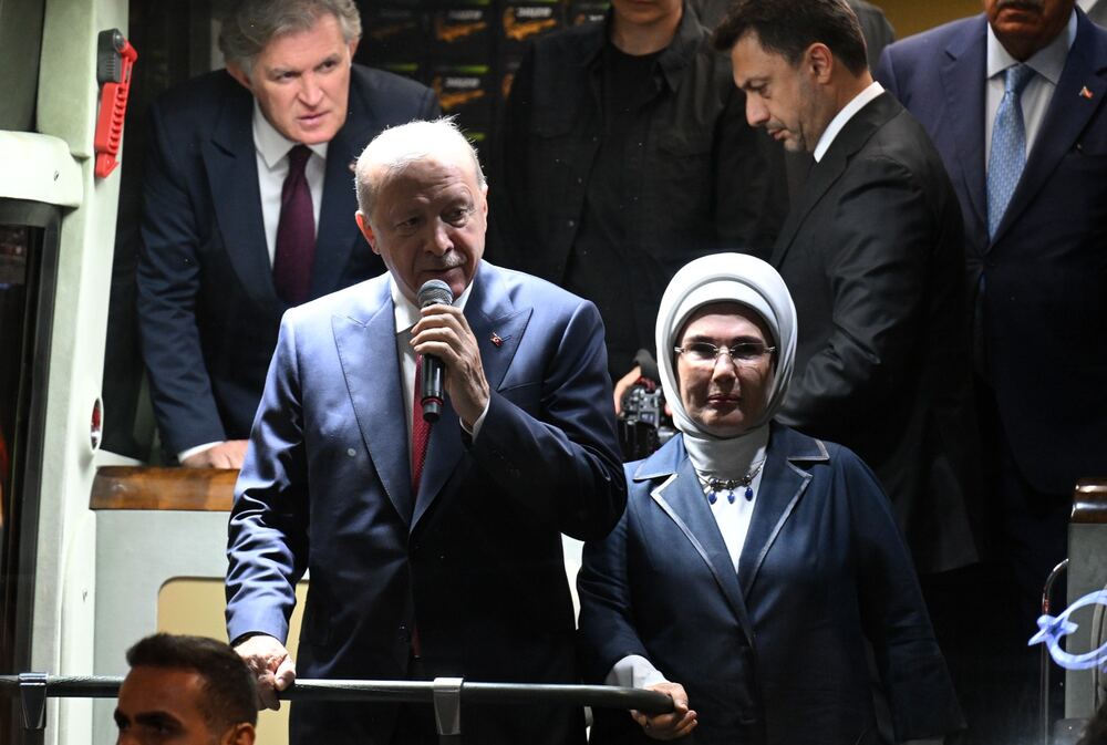 Erdoğan, Rize'de Gece Yarısı Erken Seçim Sinyali Verdi