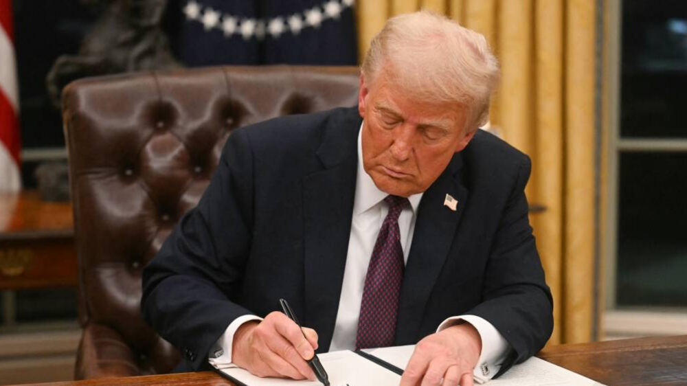 ABD Başkanı Trump, Rusya'ya Yönelik Yeni Yaptırım Yasasını İmzaladı