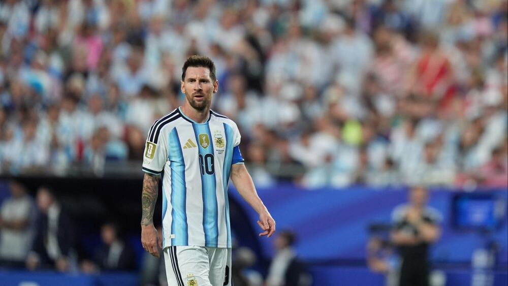 Lionel Messi, İspanya 2. Ligi takımı CD Eldense'yi satın aldı