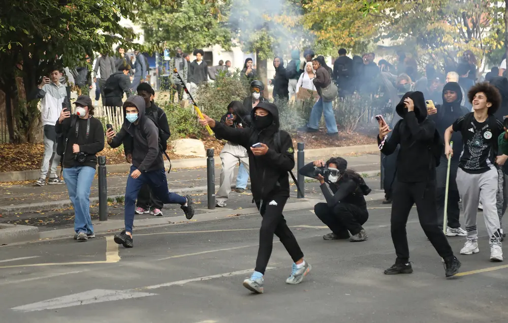 Fransa'da lise protestoları: 1793 kişi gözaltında