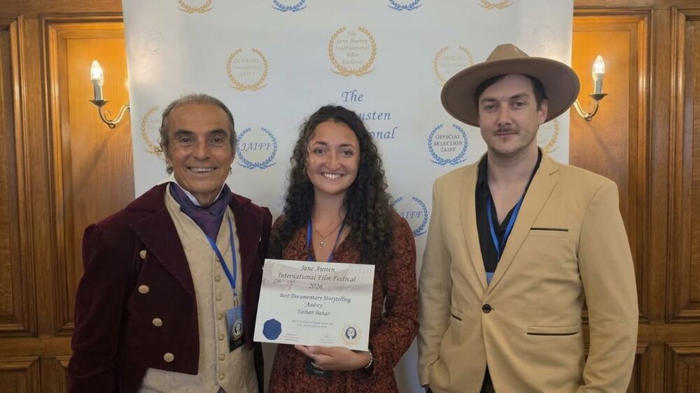 Taşhan Bahar, Jane Austen Festivali'nde En İyi Belgesel ödülünü aldı