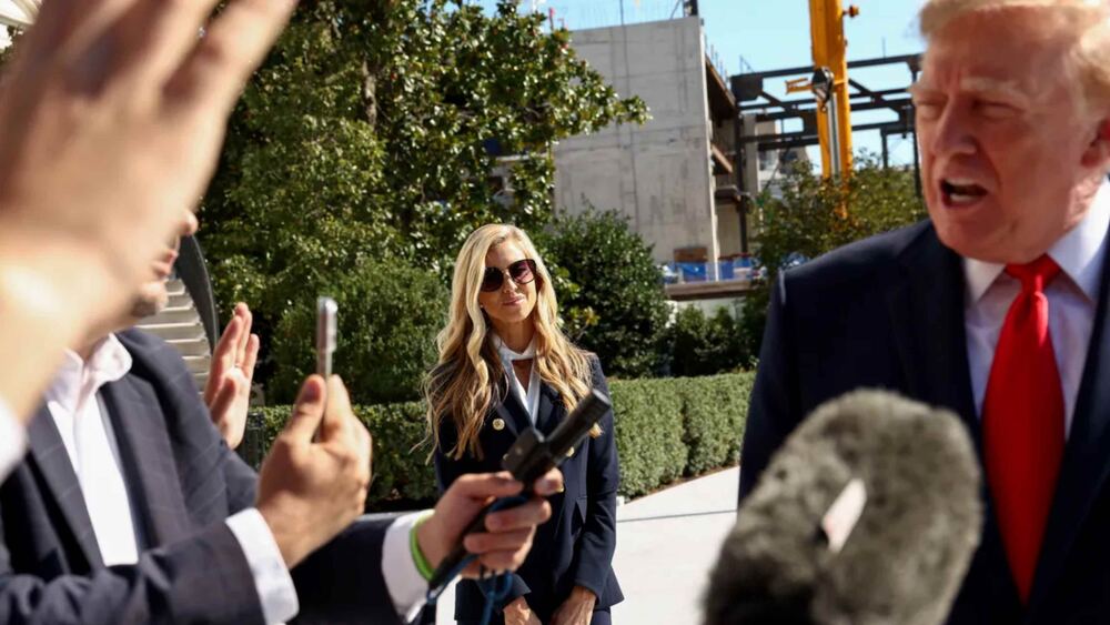 Donald Trump, Beyaz Saray Sözcüsü Katie Zakaria'yı görevden aldı