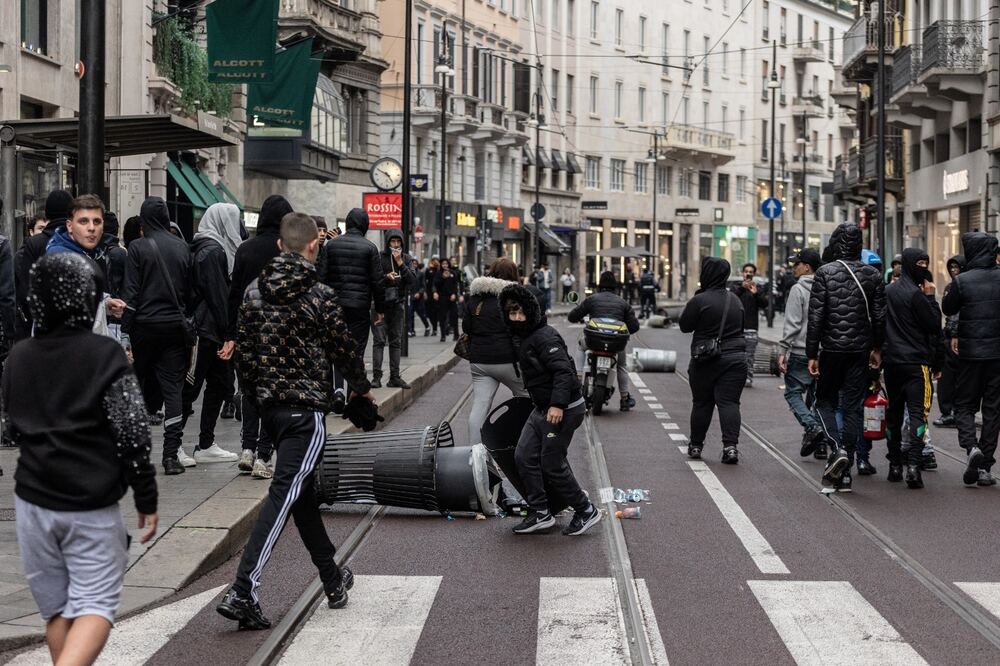 Milano’da yaşam maliyeti protestolarında 160 kişi gözaltına alındı