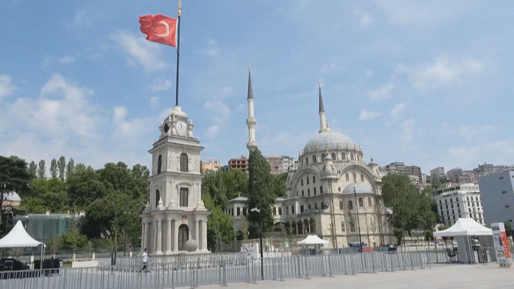 Türkiye'de Artan Hayat Pahalılığı Kürdistanlı Turistleri İsyan Ettirdi