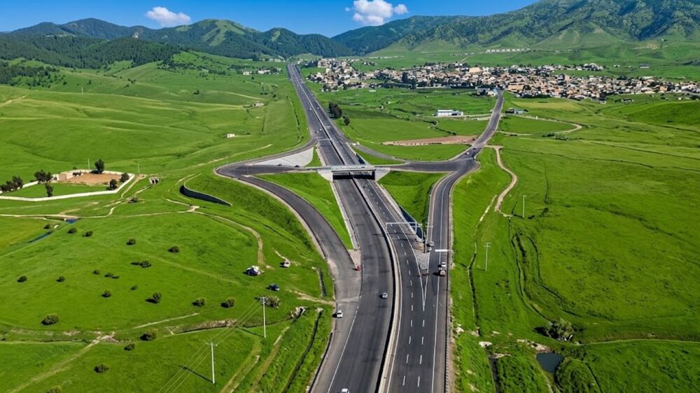 Etit-Baadre çift şeritli yol projesi süresinden önce tamamlanıyor