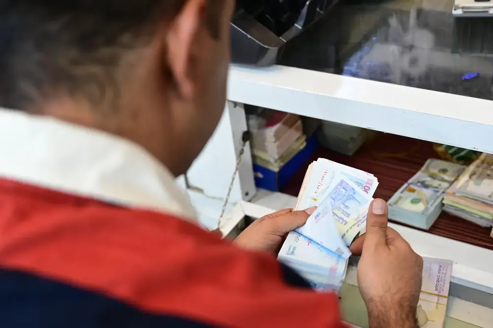 İran Merkez Bankası Başkanı'nın Açıklaması Toman'ı Güçlendirdi