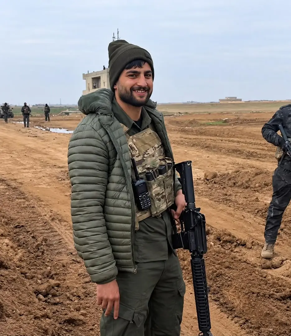 Suriye Ordusundaki Kürt Asker Silahlı Grup Tarafından Öldürüldü