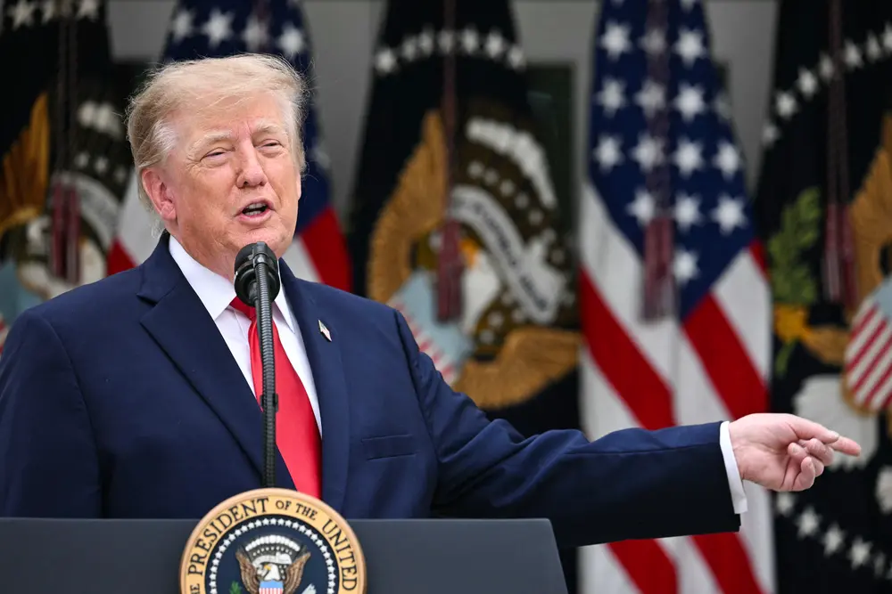 Trump: İran'a karşı nükleer silah değil 'bombaların anası'nı kullanabilirim