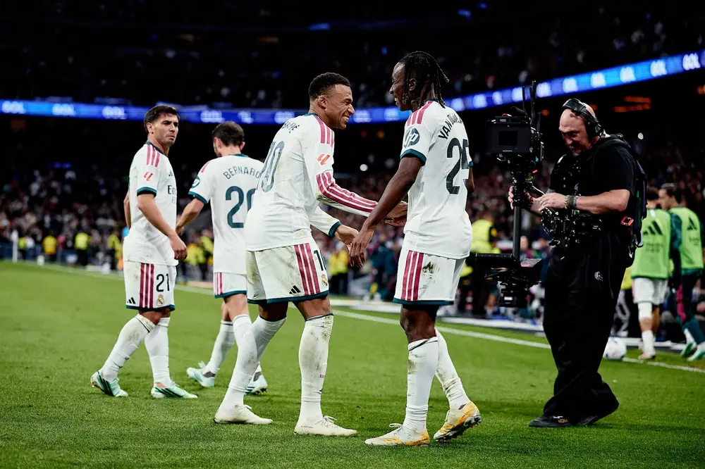 Real Madrid, İspanya Ligi'nde Sevilla'yı 4-1 mağlup etti