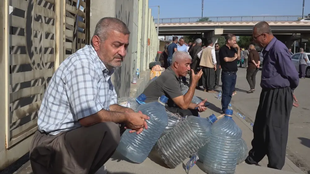 Kerkük'te kışlık yakıt krizi: Vatandaşlar saatlerce kuyrukta bekliyor