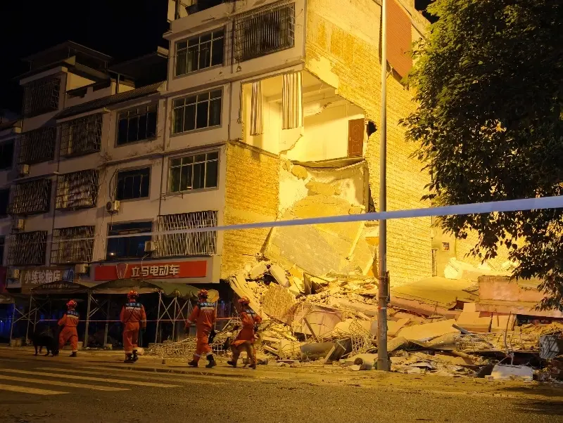 Çin'in Tibet Bölgesinde 7,0 Büyüklüğünde Deprem: En Az 16 Ölü