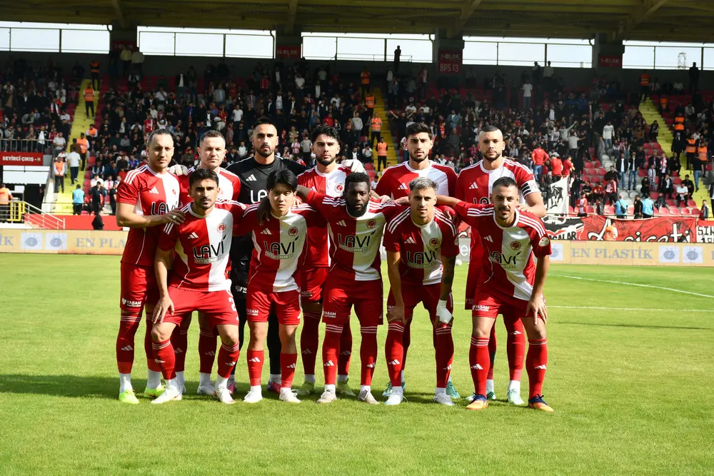 Amedspor'un ardından Batman Petrolspor da şampiyonluk kutladı