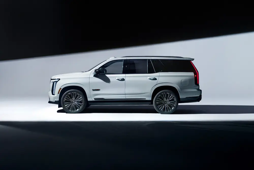 Cadillac 125. Yılına Özel Escalade V Modelini 239 Bin Dolara Tanıttı