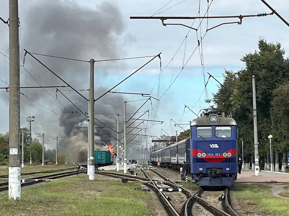 Rus İHA'sı Kiev-Varşova hattındaki yolcu trenini vurdu