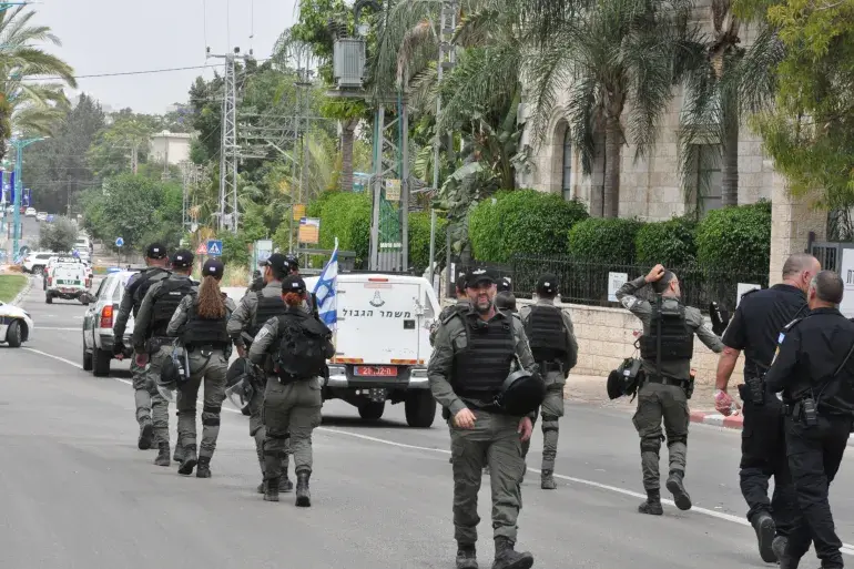 İsrail polisi gazeteci ve diplomatlara saldıran sekiz şüpheliyi gözaltına aldı