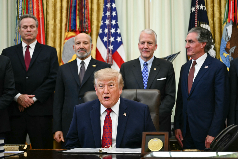 Trump, İsrailli Yolcuları Taşıyan Uçaktaki Saldırıyı "Çılgınca" Olarak Niteledi