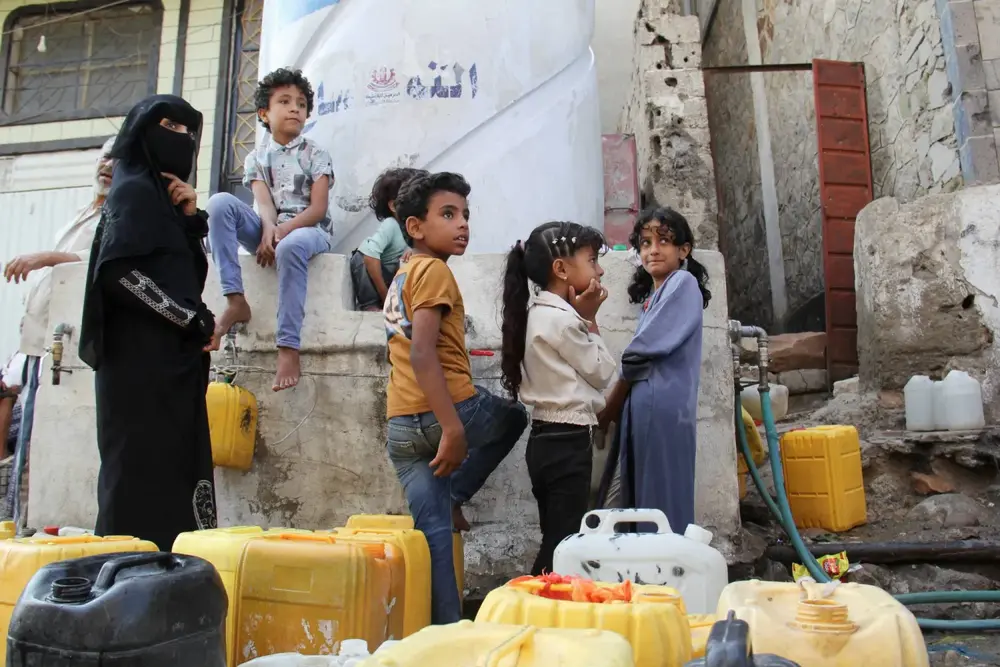 Yemen'in Taiz kentinde su krizi ve çöp yığınları hastalık korkusu yarattı