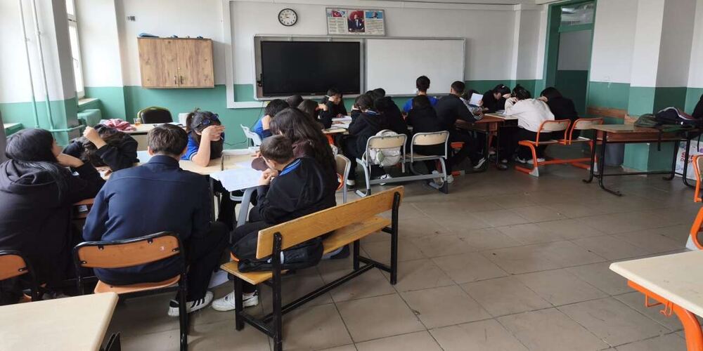 Cizre Merkez Anadolu Lisesi'nde Türk Dili ve Edebiyatı Dersinde İstasyon Tekniği Uygulandı