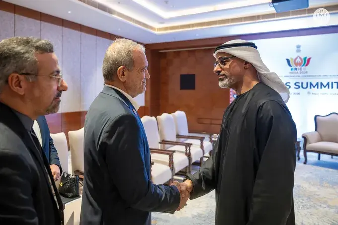 İran Cumhurbaşkanı Pezeşkiyan, Abu Dabi Veliaht Prensi ile Görüşme Gerçekleştirdi