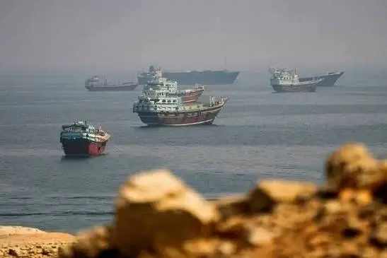Hürmüz Boğazı'nda Bir Tanker Meçhul Bir Mühimmatla Hedef Alındı