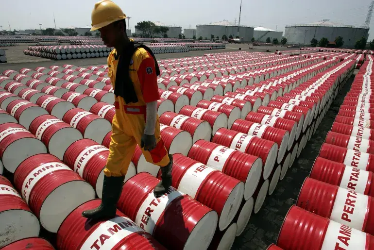 Endonezya, Birleşik Arap Emirlikleri'nden 30 Milyon Varil Petrol Tedarik Edecek