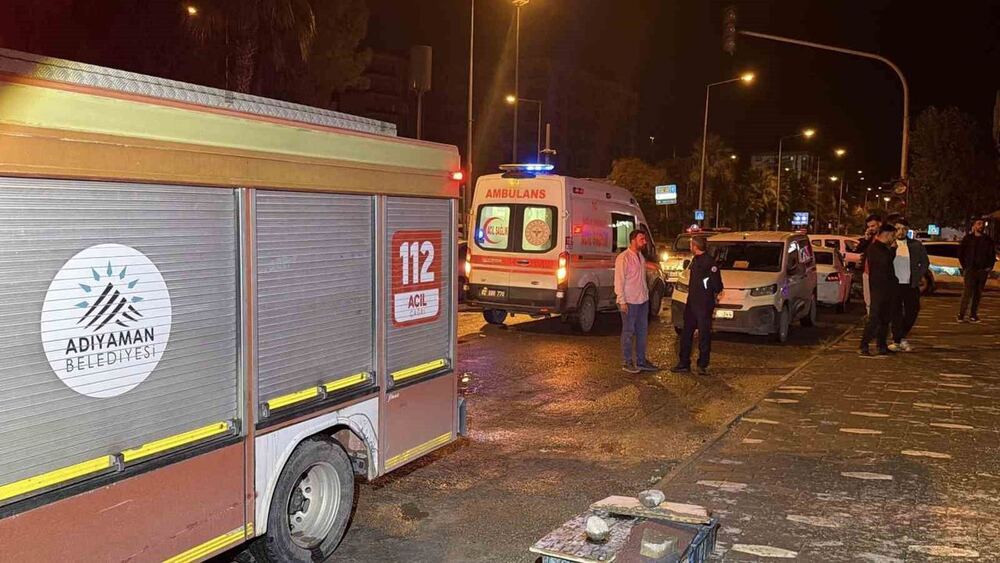 Adıyaman’da 7 kez üst geçitten atlamaya çalışan kişi inşaat tepesine çıktı