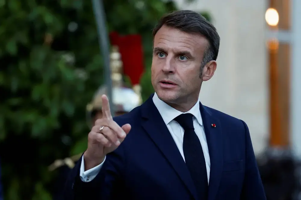 Macron, şiddet olaylarının ardından İçişleri Bakanı'nın istifasını reddetti