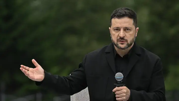 Zelenskiy: Rusya Ukrayna'da 15'ten Fazla Enerji Tesisini Vurdu