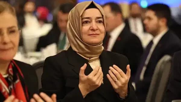 Fatma Betül Sayan Kaya ve eşi fon kazancını TMSF iade hesabına gönderdi