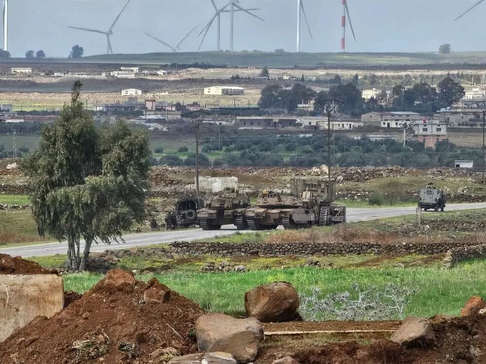 İsrail, Suriye’nin Quneitra Vilayetinde Doğu Semedaniye Köyüne Operasyon Düzenledi