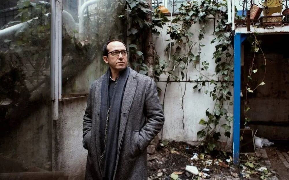 Yazar Burhan Sönmez, Slovakya’da Ján Smrek Ödülü’nü Aldı