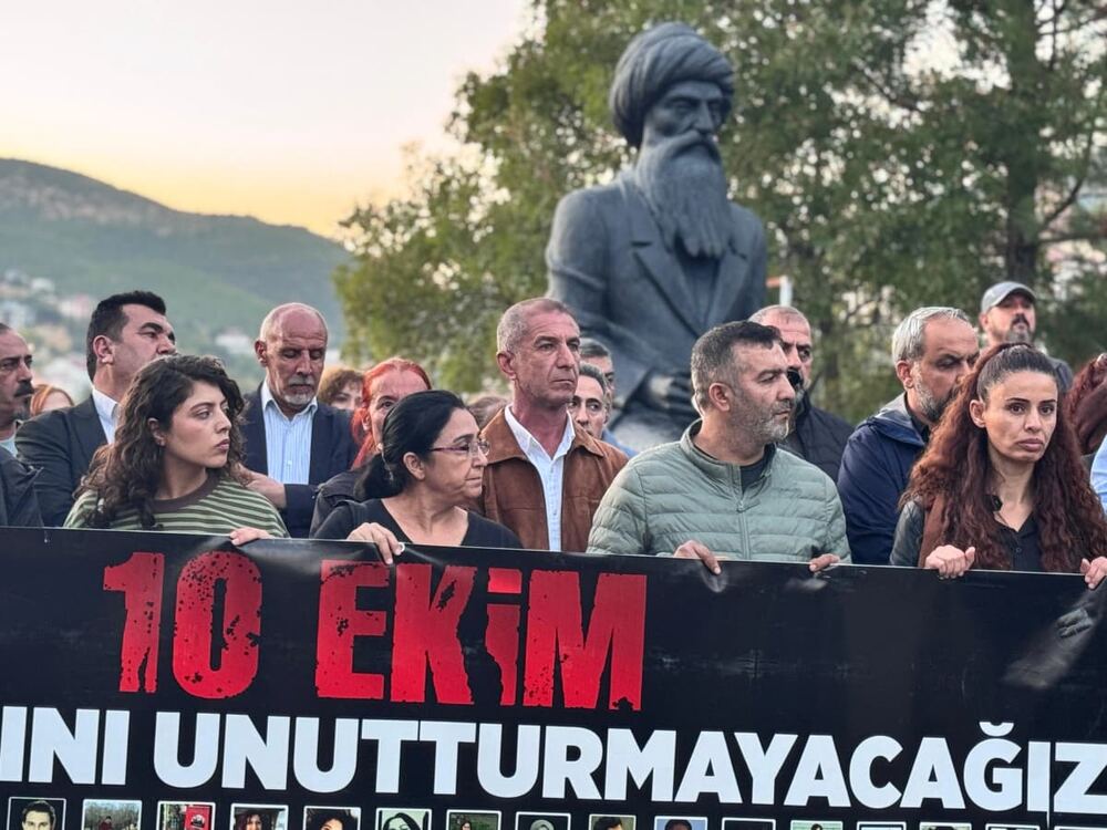 Dersim'de 10 Ekim Ankara Gar Katliamı Yıldönümünde Kurbanlar Anıldı ve Adalet Talep Edildi