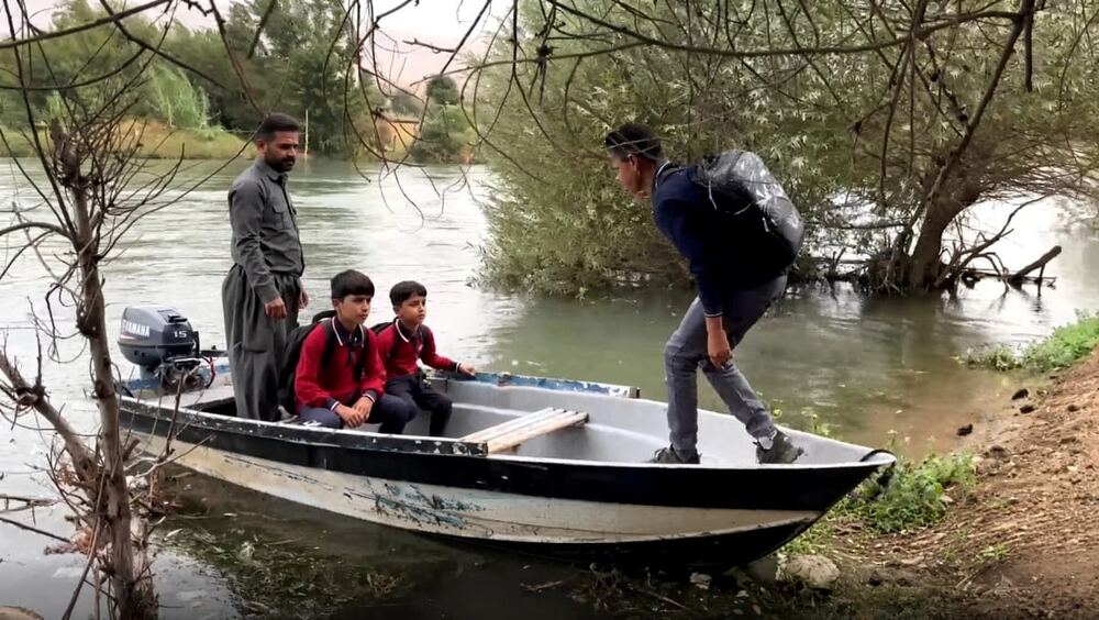 Süleymaniye Çemçemal’da Öğrenciler Nehir ve Yürüyüşle Okula Gidiyor