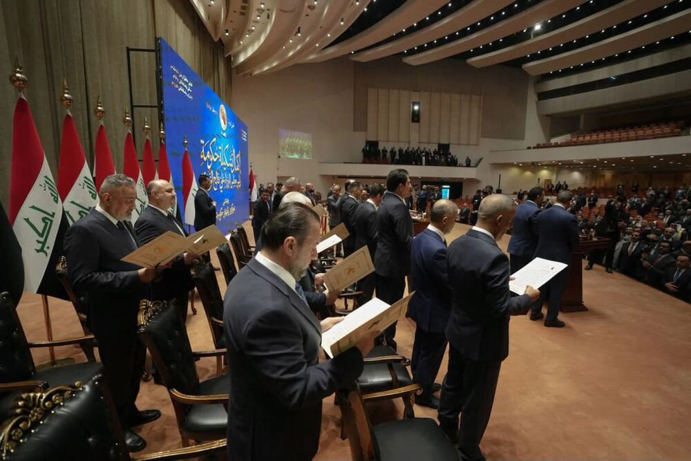 Irak Parlamentosu Yeni Kabineyi Onayladı, Türkmenlere Devlet Bakanlığı Verildi